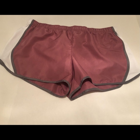 ATHLETIC WORKS Shorts with mesh inset. - Picture 2 of 4